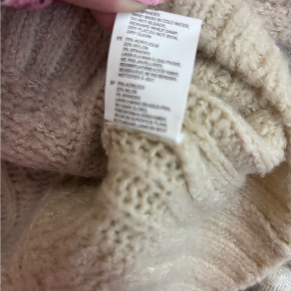 Cozy Cream Cable Knit Turtleneck Sweater - Picture 3 of 5